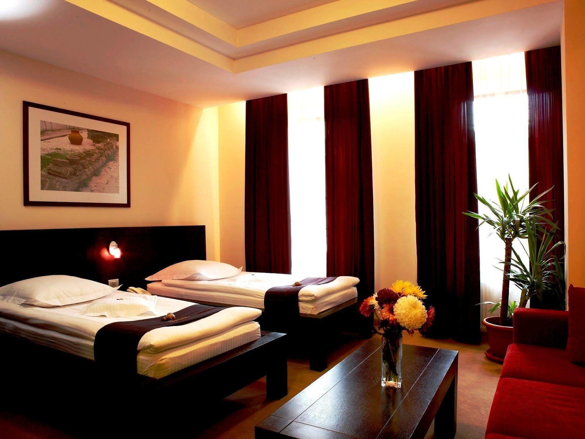 Hotel Cherica Konstanca Kültér fotó